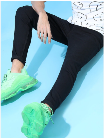 Men Black Tapered Fit Mid-Rise Clean Look Stretchable Jeans